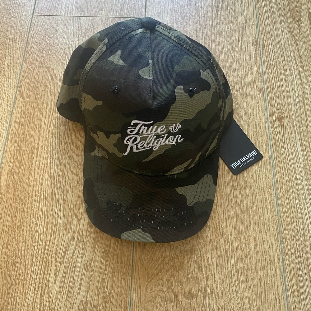 Without Tag* - Authentic True Religion camo hat (never worn )